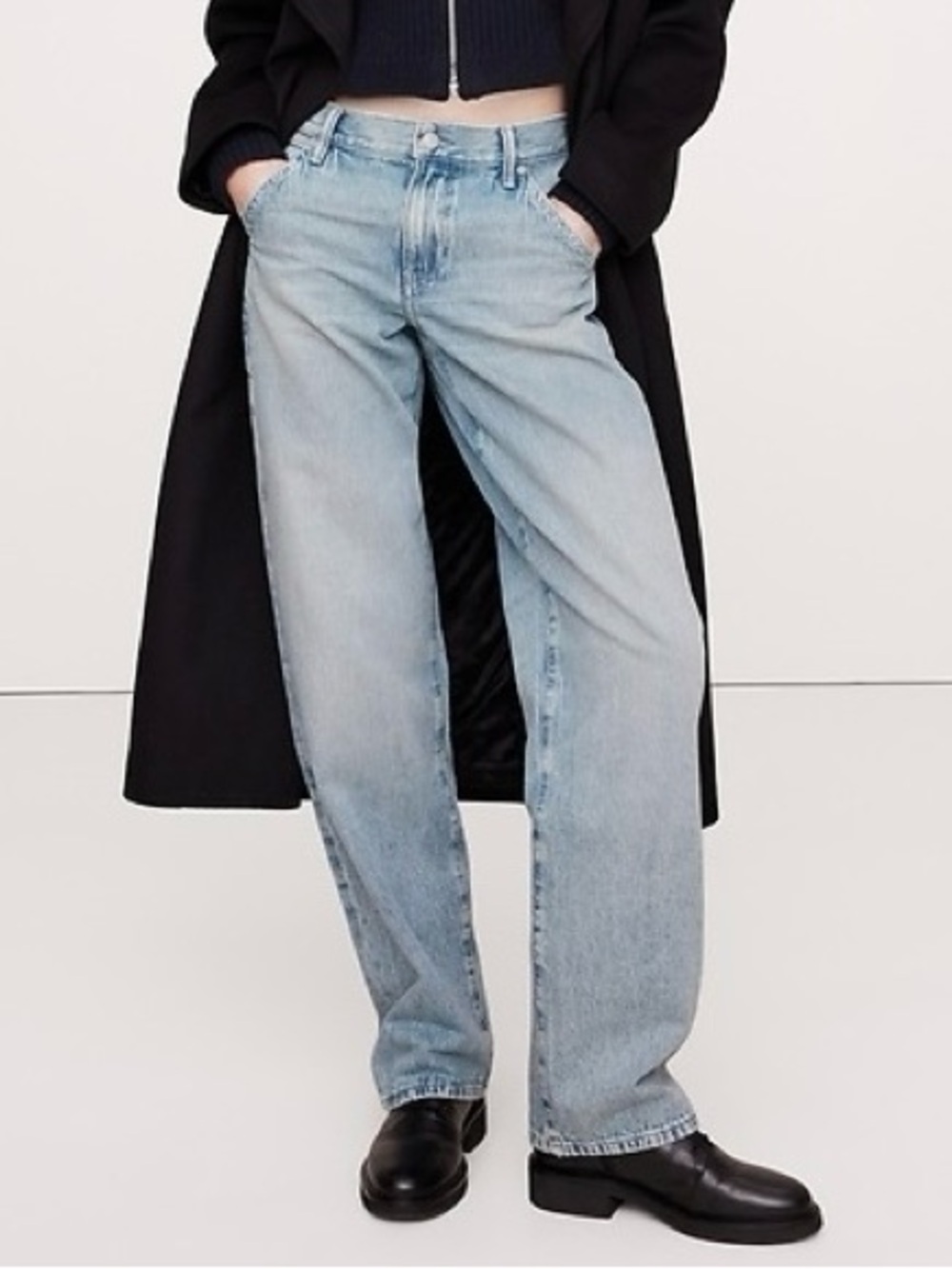 Banana Republic Mid-Rise Slouchy Straight Jean - Light Wash